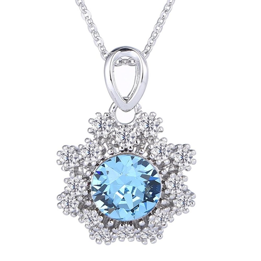 Stunning Snowflakes Swarovski Necklace - Picture 2 of 8